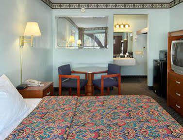 Oyo Wade/fayetteville I-95 South Hotel 2*
