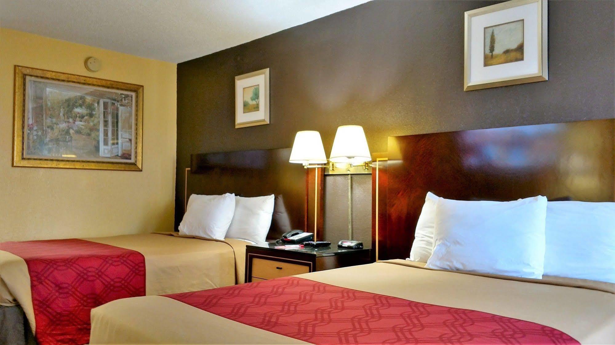 Oyo Wade/fayetteville I-95 South Hotel 2*